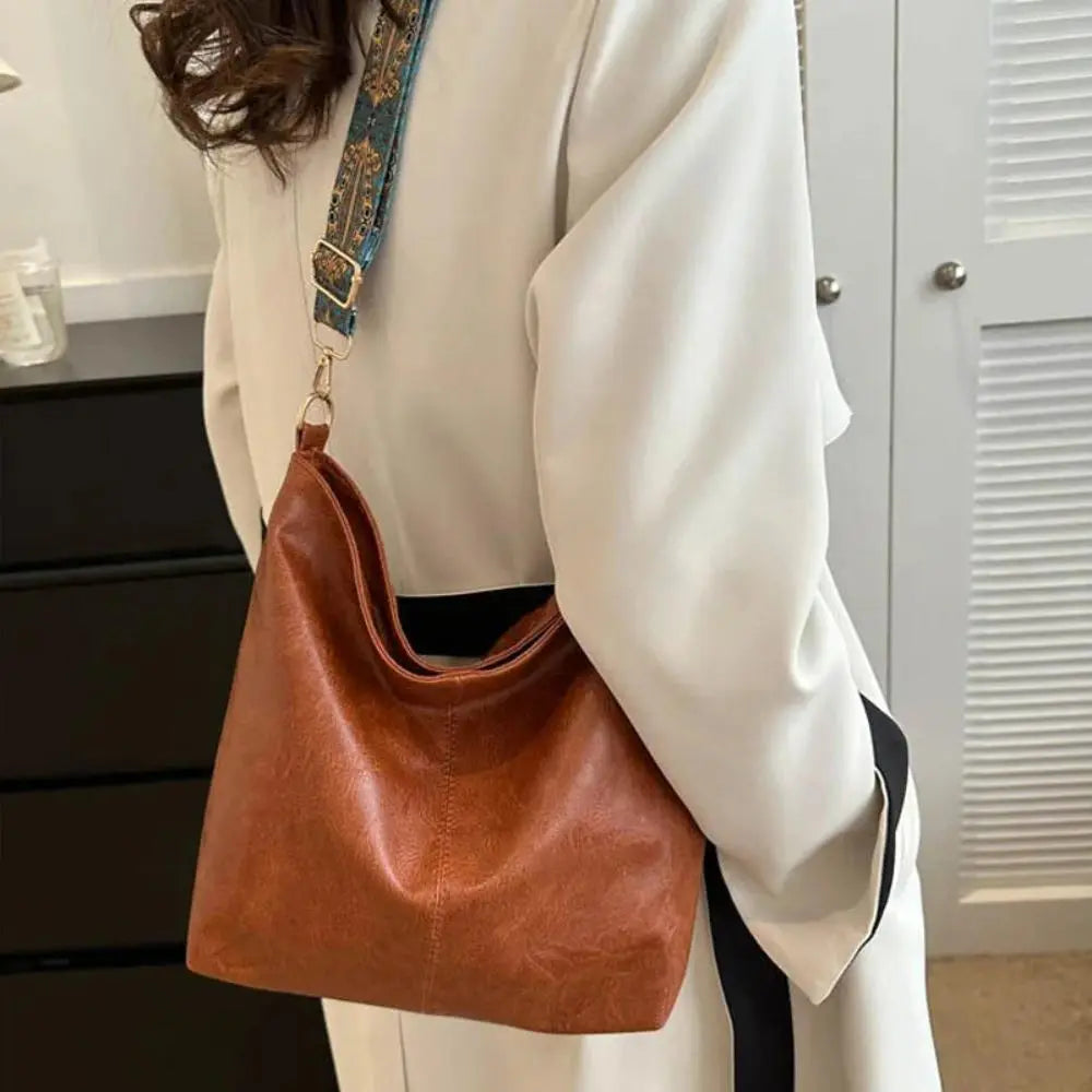 MONIKA'S™ - Schultertasche mit Verzierung